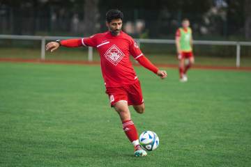 丹麦门将舒梅切尔退役，曾随莱斯特城夺英超冠军（配图示意）
